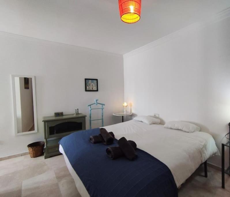 Beautiful 2 Bedroom In Calle Carabeo, Nerja Exterior photo
