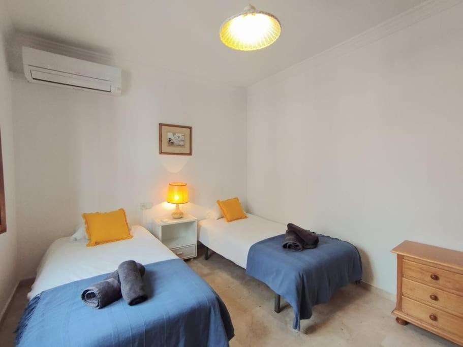 Beautiful 2 Bedroom In Calle Carabeo, Nerja Exterior photo